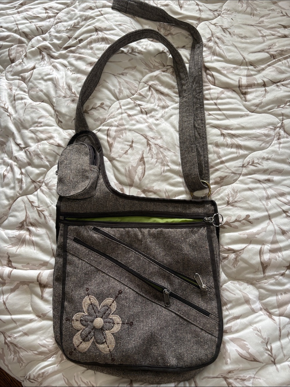 Jaks crossbody bag